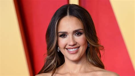 Jessica Alba stuns in a patterned string bikini in photos from ...